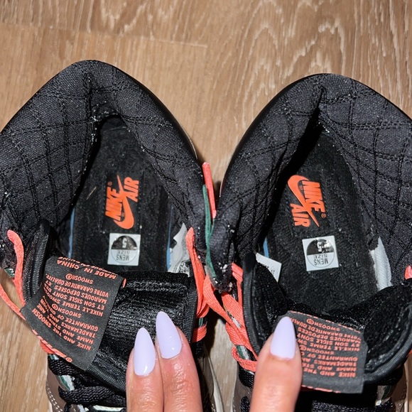 Air Jordan 1 High OG 'Hand Crafted - Picture 7 of 7